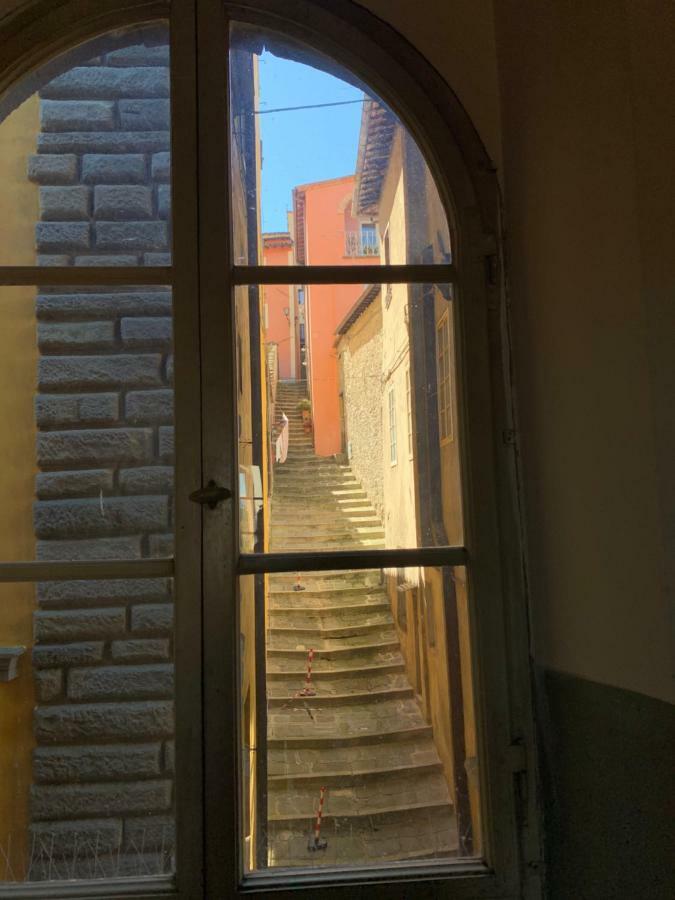 Una Terrazza Nel Centro Storico Villa Barga Bagian luar foto